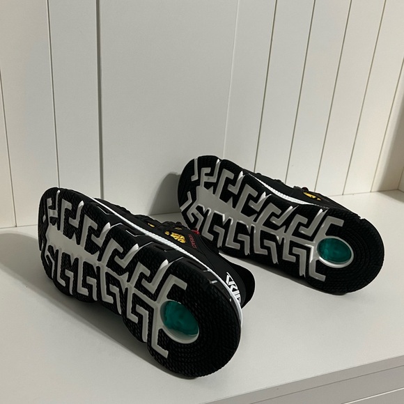 Versace Mens Sneaker - Picture 6 of 10